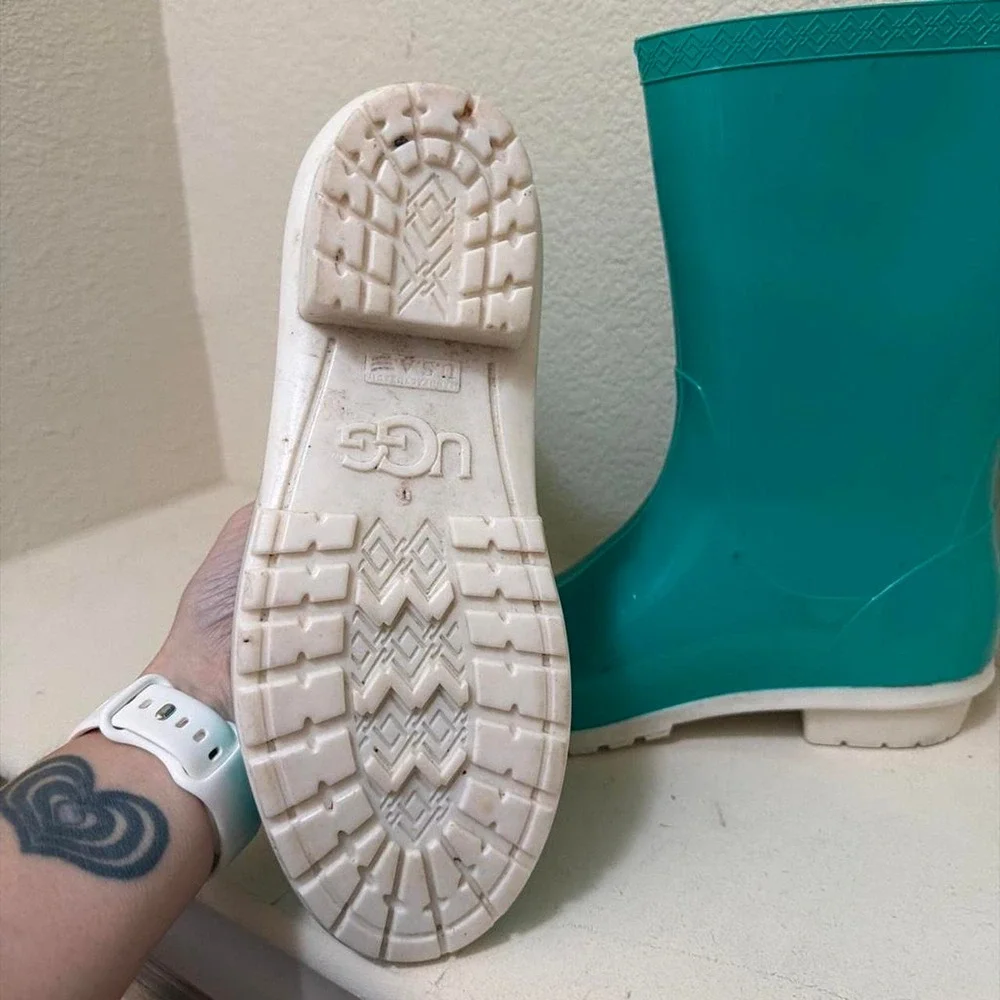 UGG Sienna Boots Waterproof